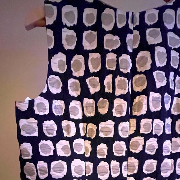 Maison 123 Paris Chic Black and Gold Sleeveless Dress - Picture 3 of 8